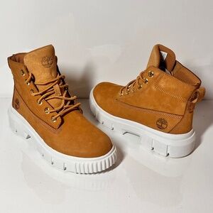 Timberland Greyfield Leather Lug Sole Boots